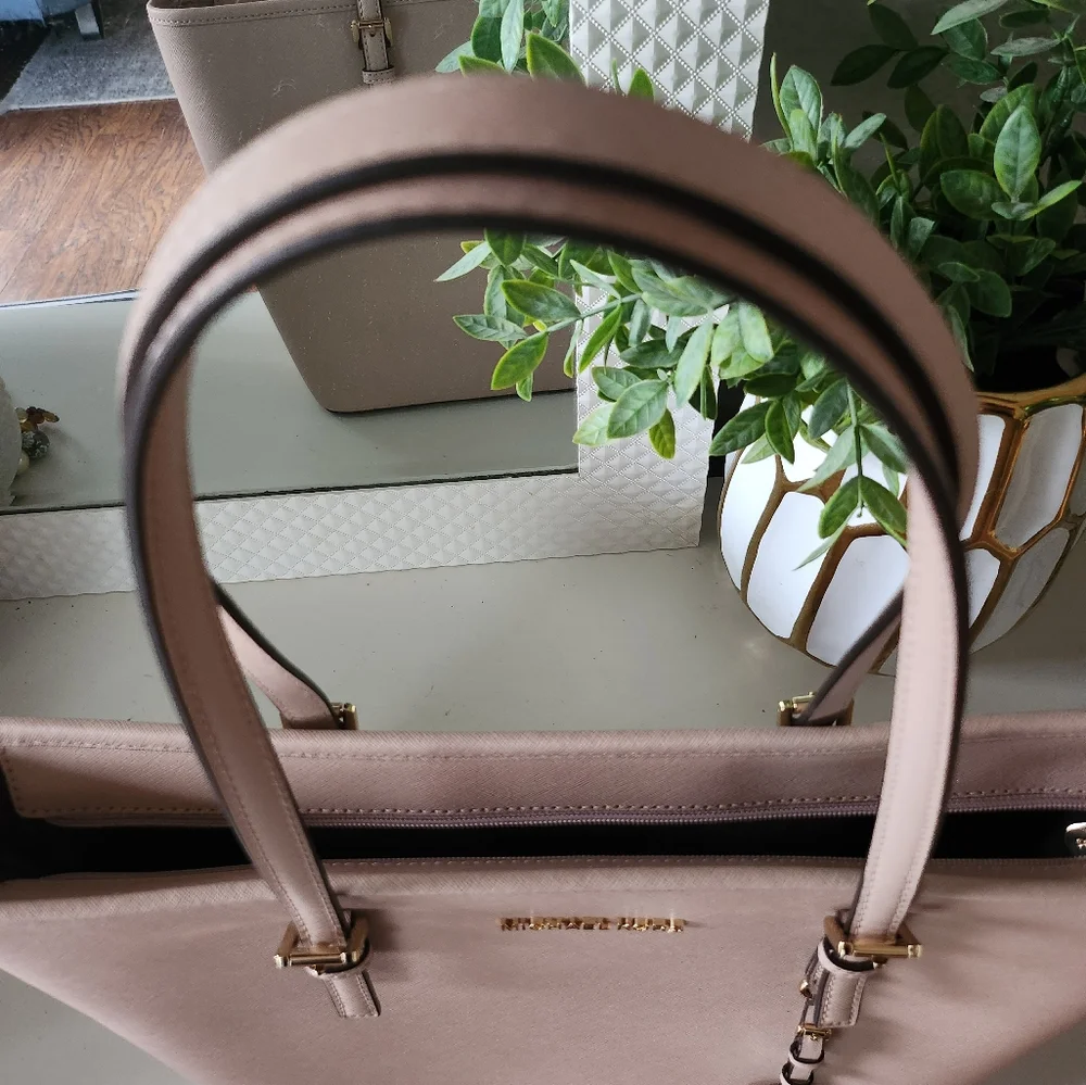 Michael Kors Jet Set Tote Large - Picture 3 of 7